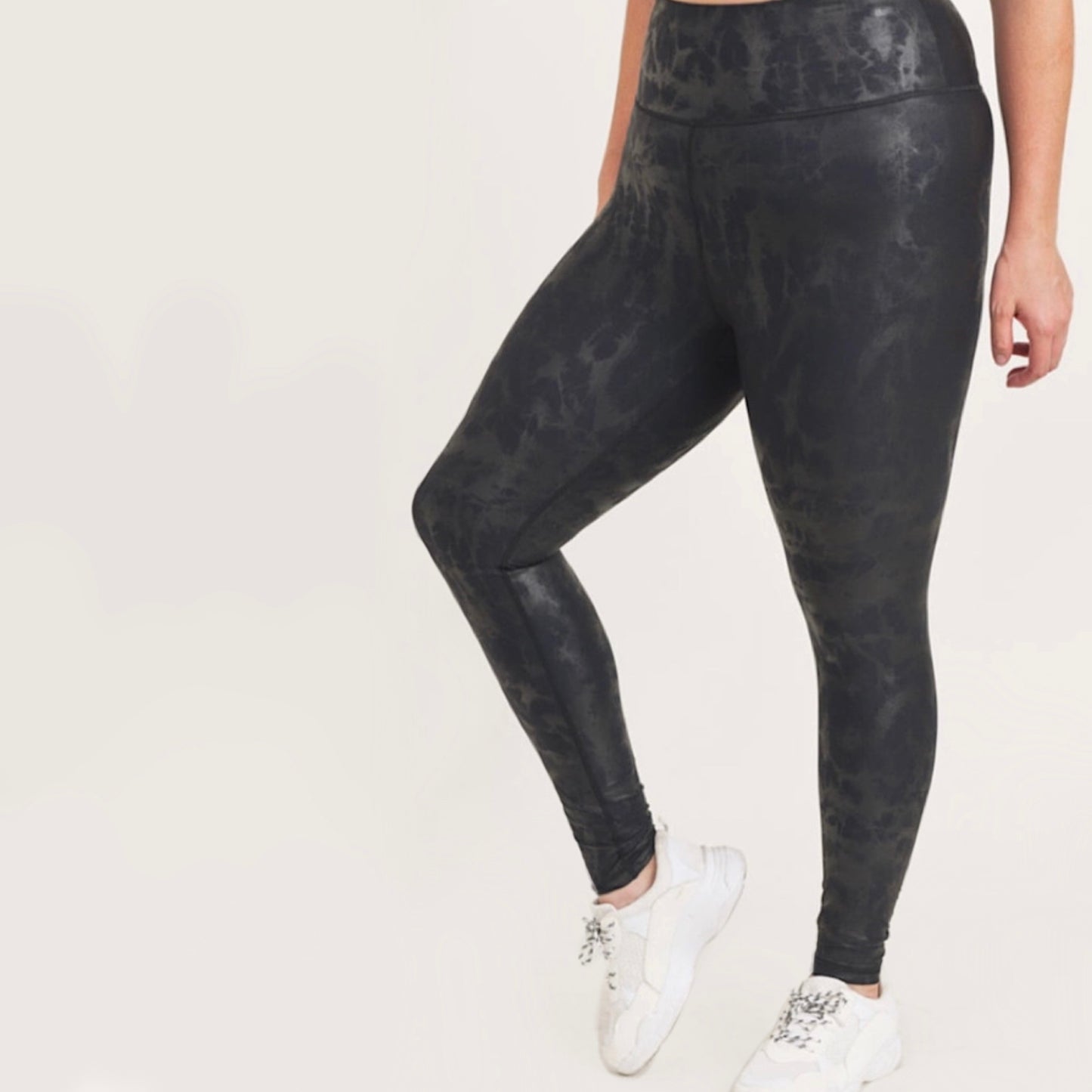 Plus Size Activewear Foil Print Leggings