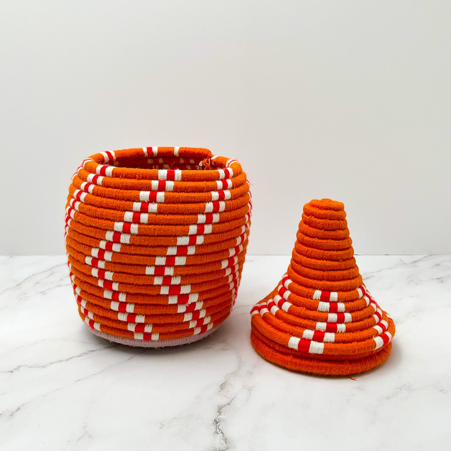 Wool Pot With Lid