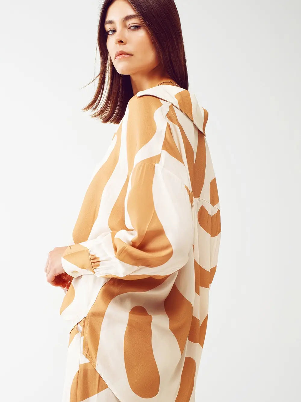 Relaxed Shirt in Cream Abstract Print