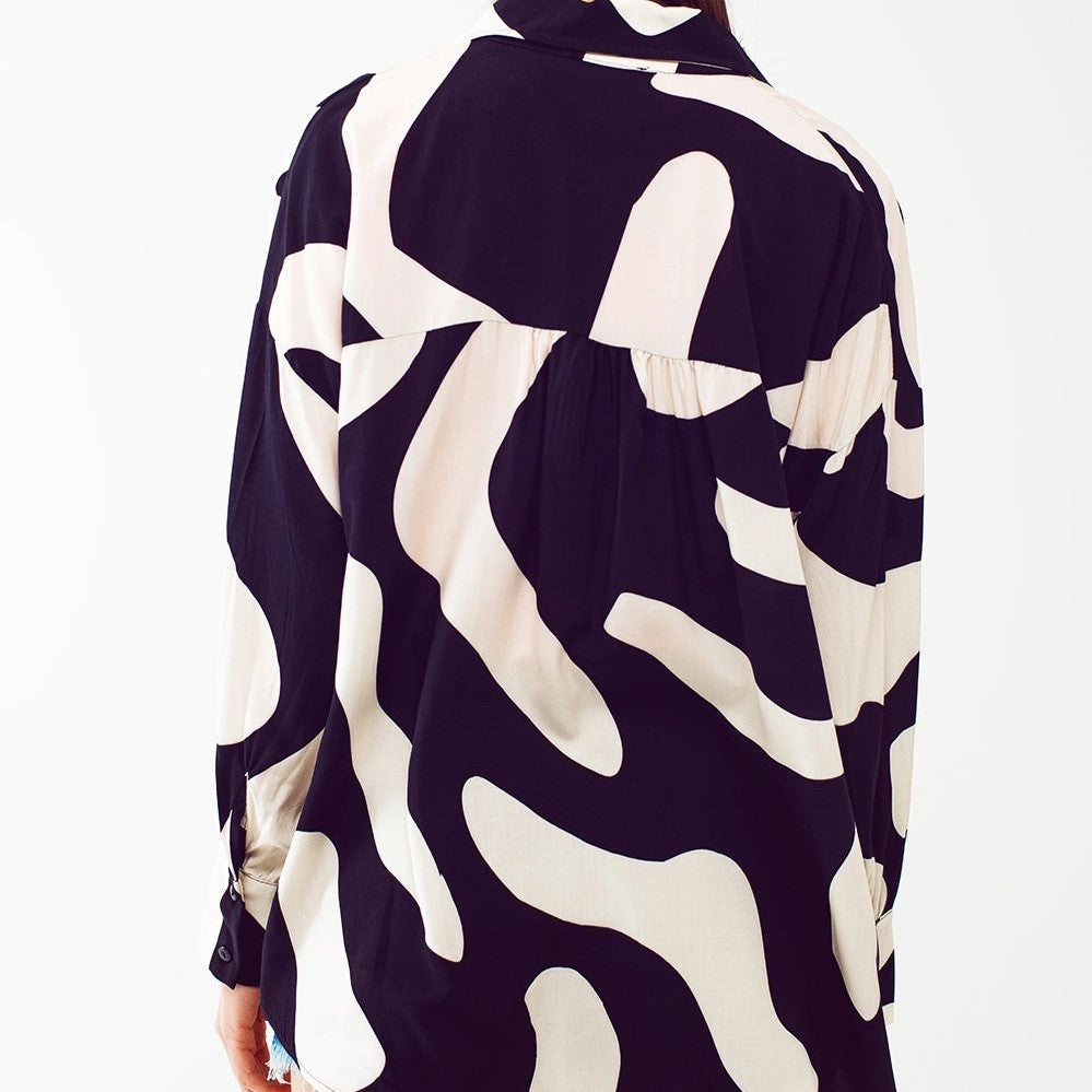 Relaxed Shirt in Black Abstract Print